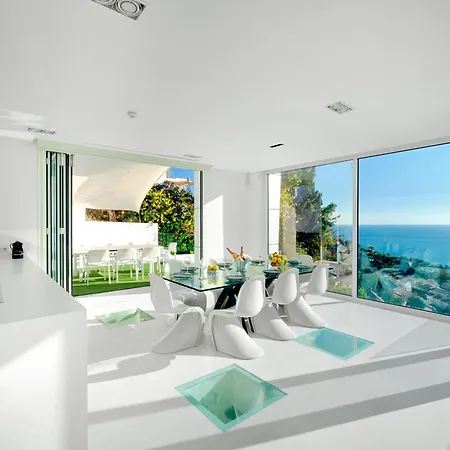 In With Pool, Jacuzzi, Bbq, View, Ac, 12pax Βίλα *