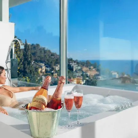 In With Pool, Jacuzzi, Bbq, View, Ac, 12pax Villa Sitges
