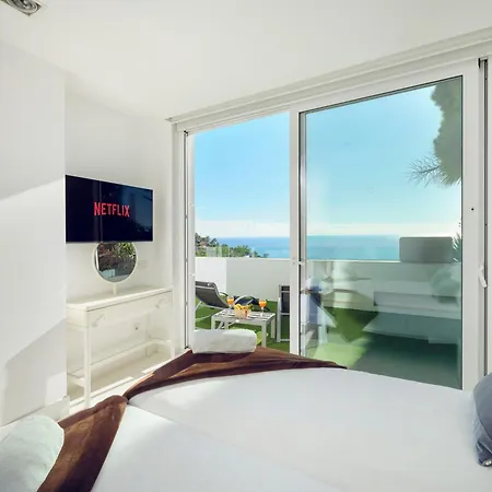 In With Pool, Jacuzzi, Bbq, View, Ac, 12pax * Sitges