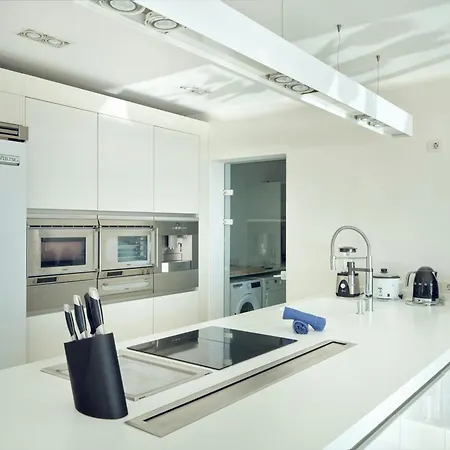 In With Pool, Jacuzzi, Bbq, View, Ac, 12pax Вилла Сиджес