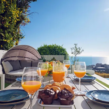 Villa In With Pool, Jacuzzi, Bbq, View, Ac, 12pax