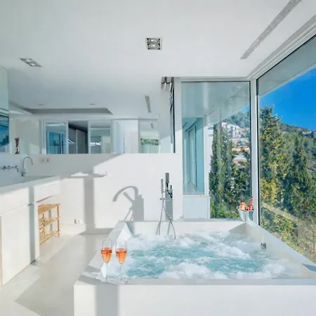 In With Pool, Jacuzzi, Bbq, View, Ac, 12pax *