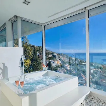 In With Pool, Jacuzzi, Bbq, View, Ac, 12pax Villa *