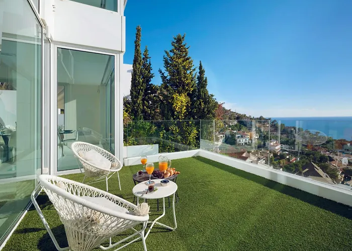 Villa In With Pool, Jacuzzi, Bbq, View, Ac, 12pax