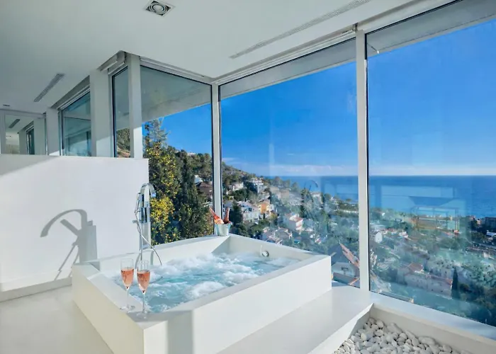 In With Pool, Jacuzzi, Bbq, View, Ac, 12pax Villa *