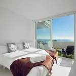 In With Pool, Jacuzzi, Bbq, View, Ac, 12pax Sitges