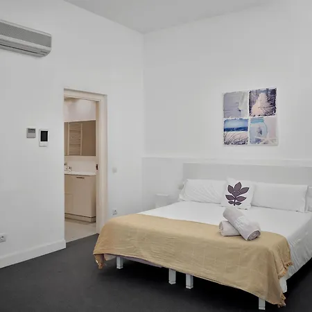 Villa In With Pool, Jacuzzi, Bbq, View, Ac, 12pax Sitges